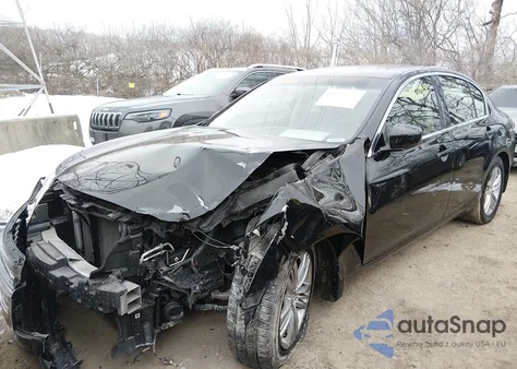 2015 Infiniti Q40 z USA, uszkodzony, nr VIN JN1CV6AR7FM523311